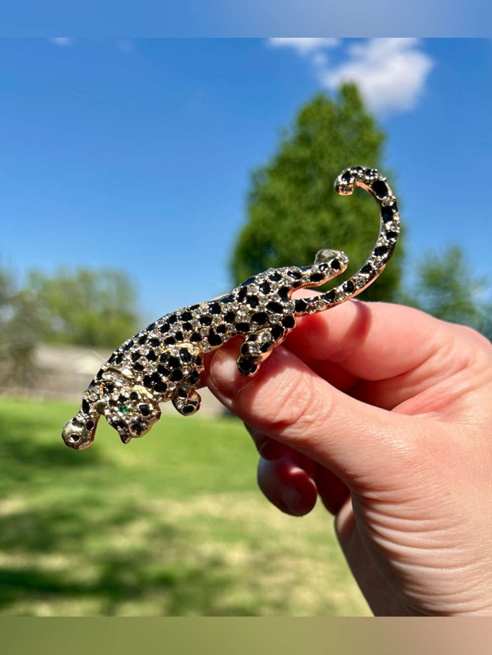 Leopard Rhinestone Brooch Black & Gold EUC